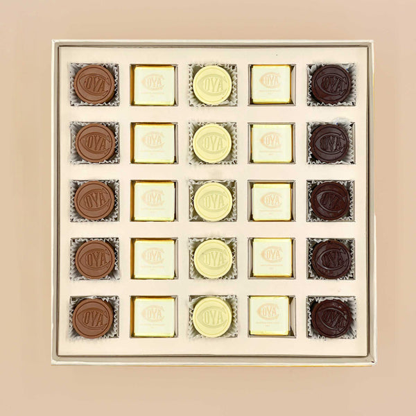 Gift Box Sabbia con Praline Logo Cova e Quadrotti