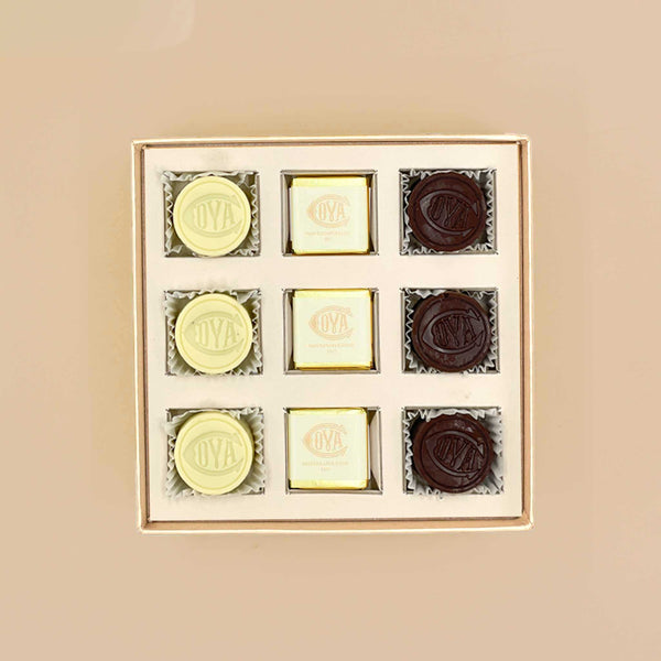 Gift Box with Quadrotti and Logo Cova Pralines 80 g.