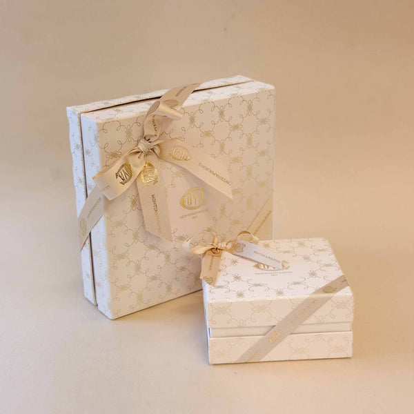 Gift Box with Quadrotti and Logo Cova Pralines 80 g.