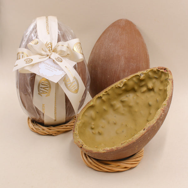 Uovo cioccolato al latte e pistacchio