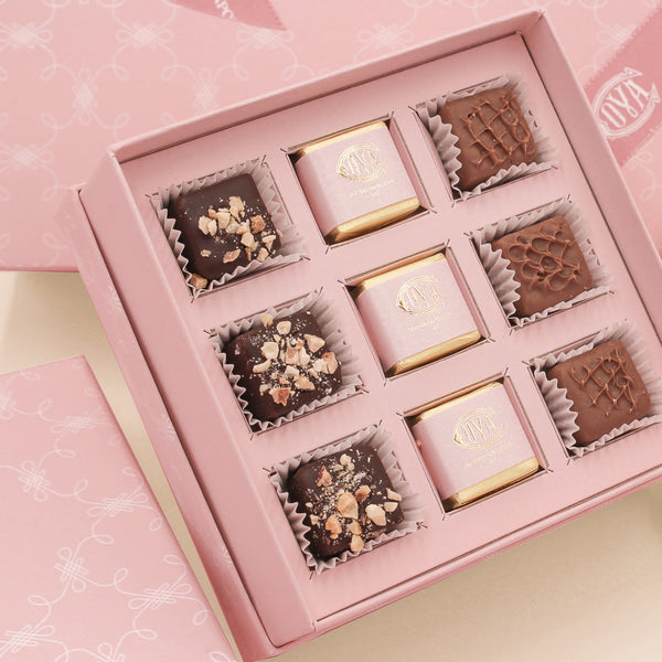 Gift Box with Assorted Pralines and Quadrotti