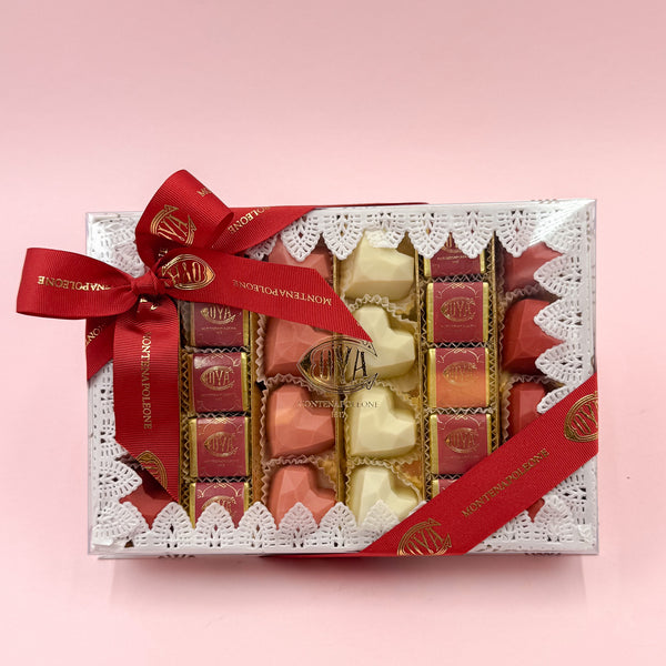 Transparent Box with Diamond Hearts gr. 300