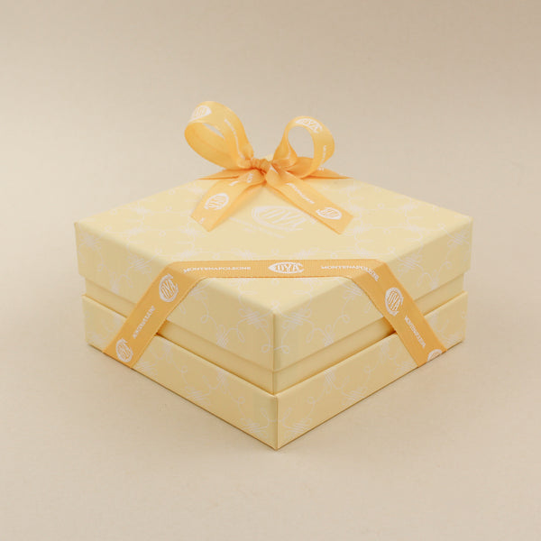 Gift box Cova con ppraline assortite confezione regalo chiusa